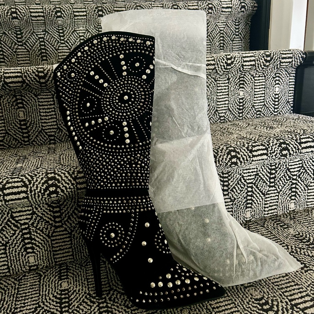 NIB Olivia Miller Studded Boot-Size 9 - Picture 5 of 7